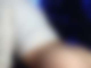 sweetlikeblu's Live Sex Cam Show
