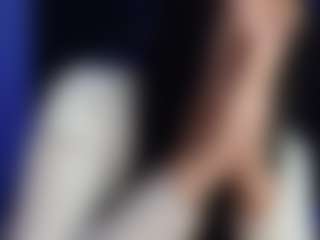 Live cam show with sweetlikeblu - Striptease Latina on CamClone