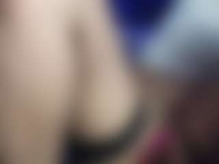 sweetlikeblu's Live Sex Cam Show