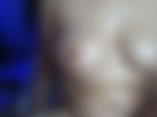 sweetlikeblu's Live Sex Cam Show