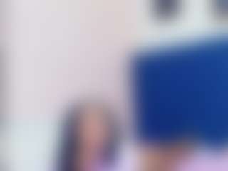 Live cam show with petitelittleebonyy - Milk on xDating