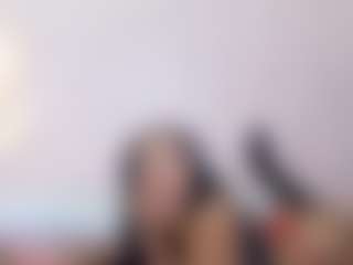 Live cam show with petitelittleebonyy - Ebony on studioflirtlive.com | colombia