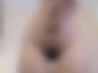 Live cam show with petitelittleebonyy - Ebony on Hubzter Live | colombia