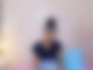 Live cam show with petitelittleebonyy - Milk on AdultVida.com