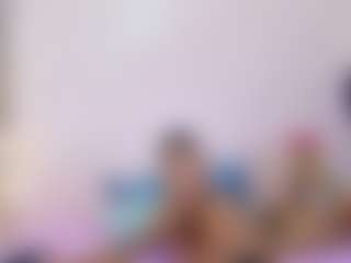 Live cam show with petitelittleebonyy - Ebony on TeamSkeetLive