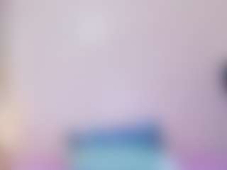 Live cam show with petitelittleebonyy - Black on TeamSkeetLive