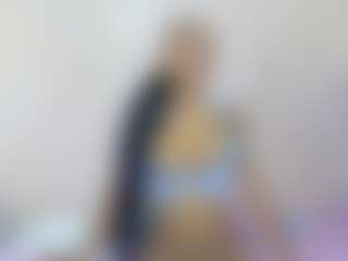 Live cam show with petitelittleebonyy - Ebony on Mixed Magazine Live | colombia