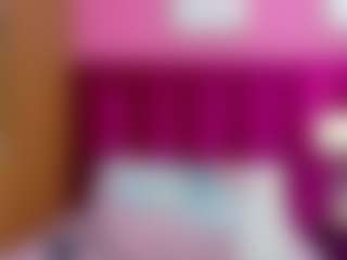 Live-camshow met petitelittleebonyy - Thin op Camsoda