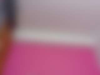 Live cam show with petitelittleebonyy - Milk on infinitiblacc.com