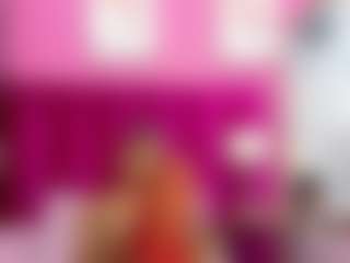 Live cam show with petitelittleebonyy - Milk on Camsoda
