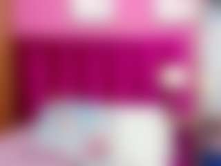 Live cam show with petitelittleebonyy - Pegging on Camsoda
