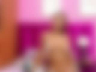 petitelittleebonyy's Live Sex Cam Show