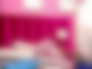 Live cam show with petitelittleebonyy - Pegging on Camsoda