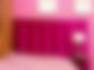 Live cam show with petitelittleebonyy - Pegging on Camsoda