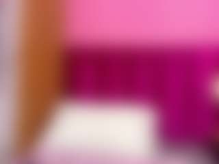 Live cam show with petitelittleebonyy - Ebony on hornycams.live | colombia