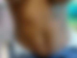 Live cam show with petitelittleebonyy - Black Petite on AdultVida.com