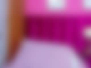 Live cam show with petitelittleebonyy - Thin on 1on1-livenow