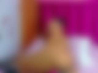 Live cam show with petitelittleebonyy - Thin on camgirlchat.live