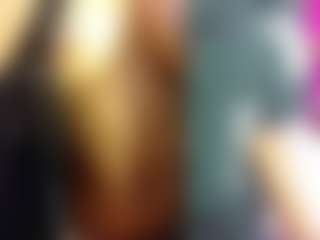 Live cam show with petitelittleebonyy - Pegging on 1on1-livenow