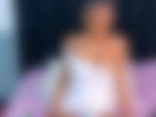 Live-camshow met petitelittleebonyy - Bondage op Camsoda