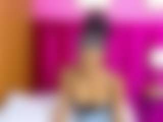 Live cam show with petitelittleebonyy - Thin on Mixed Magazine Live