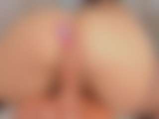 Live cam show with Liberty-Herrera - Big Clit on Camsoda