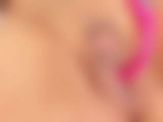 Live cam show with Liberty-Herrera - Oil on Mixed Magazine Live