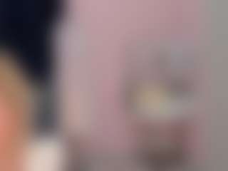 Live cam show with Sara-Moor - Thin on CamwithHer