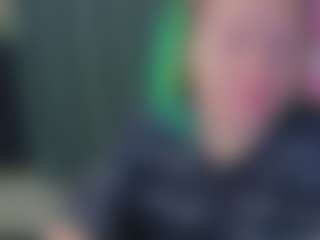 Live cam show with Sara-Moor - Body Massage on AdultVida.com
