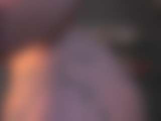 Live cam show with Emma - Shaved Pussy on 1on1-livenow