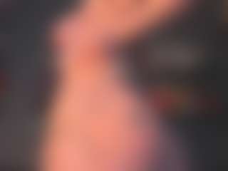 Live cam show with Emma - Toys on CamSodaAdn