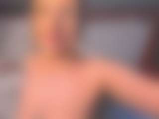 Live cam show with Emma - Blonde Hair on CamwithHer