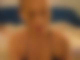 Live cam show with Emma - Average on Sex Cam Show