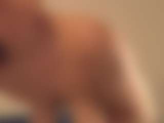 Live cam show with Emma - Solo on Hubzter Live