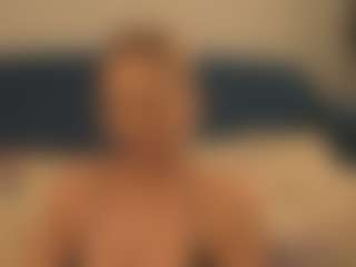 Live cam show with Emma - Blonde Hair on Fling VIP Chat