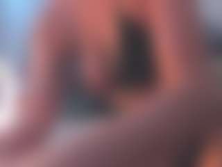 Live cam show with Emma - Shaved on livesuperchat.net