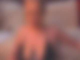 Live cam show with Emma - Solo on livesuperchat.net