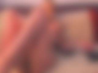 Live cam show with Emma - Oil on Cam Slut