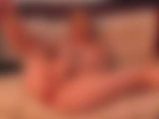 Live cam show with Emma - Big Tits on StripNow