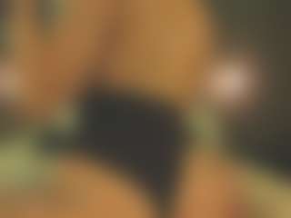 Live cam show with Emma - Camel Toe on fuck-show.com