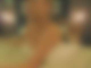 Live cam show with Emma - Spank Blonde Hair on xDating