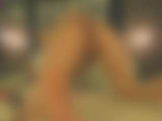 Live cam show with Emma - Dildo Or Vibrator on CamClone