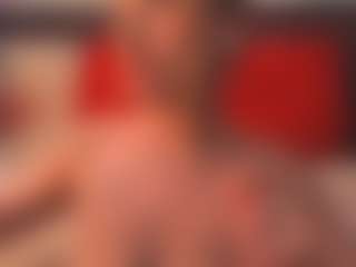 Live cam show with Emma - Moan on Camsoda