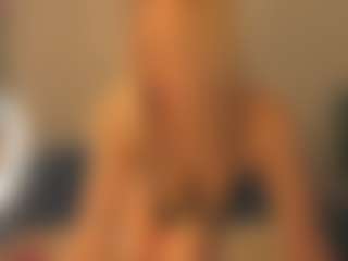 Live cam show with Emma - Sexy on Camsoda