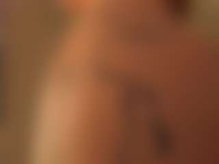 Live cam show with Emma - Average on Camsoda