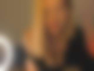Live cam show with Emma - Sexydance on liverealitysex.com