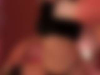 Live cam show with Emma - Shaved on Milf Play