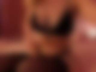 Live cam show with Emma - White Blonde Hair on madthumbs | united states