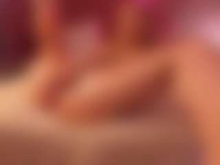 Live cam show with Emma - Oil on xblisslive.com