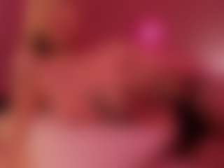Live cam show with Emma - Blonde Hair on Camsoda